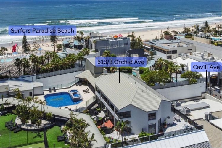 Spacious Townhouse, Unbeatable Location in Surfers Paradise