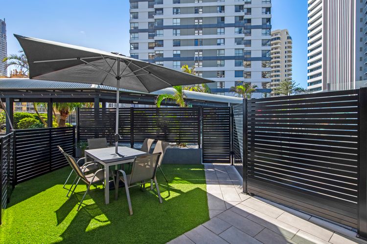 Top Of The Mark Central Surfers Paradise Apartment