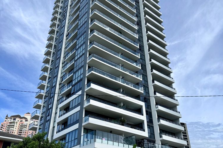 2 Bedroom Broadbeach Stay – Walk to Beach