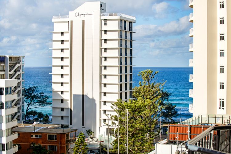 Sunny studio gem 150M to the beach