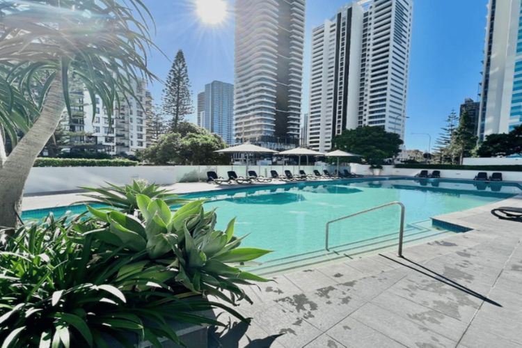 Large Ocean Views 4BR Sub-Penthouse – Sierra Grand