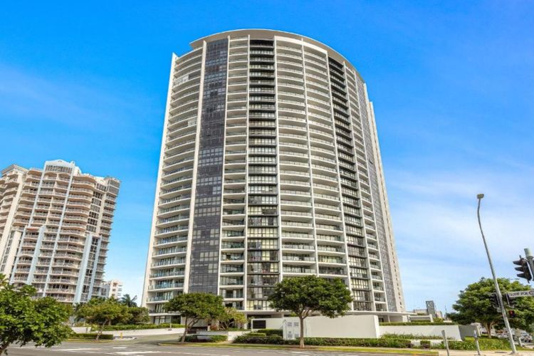 Large Ocean Views 4BR Sub-Penthouse – Sierra Grand