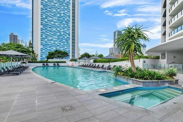Large Ocean Views 4BR Sub-Penthouse – Sierra Grand