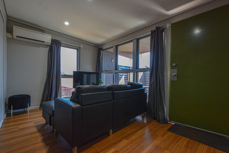 Supersized Studio Inexpensive 1×1