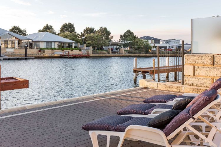 Stylish Marina-Front Getaway – Port Geographe