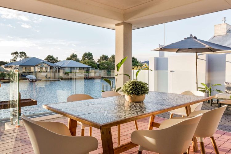 Stylish Marina-Front Getaway – Port Geographe