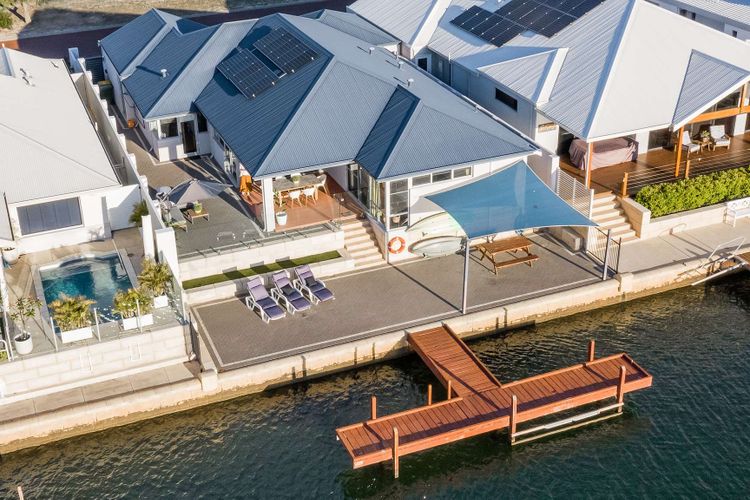 Stylish Marina-Front Getaway – Port Geographe