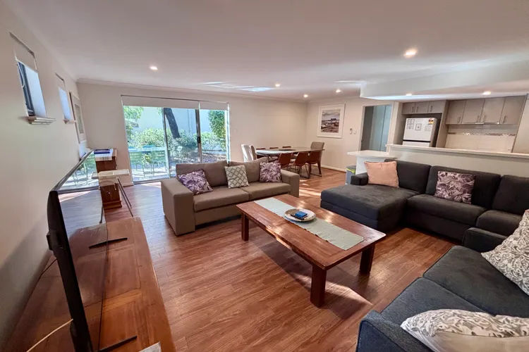 Escape to 67 at Cape View