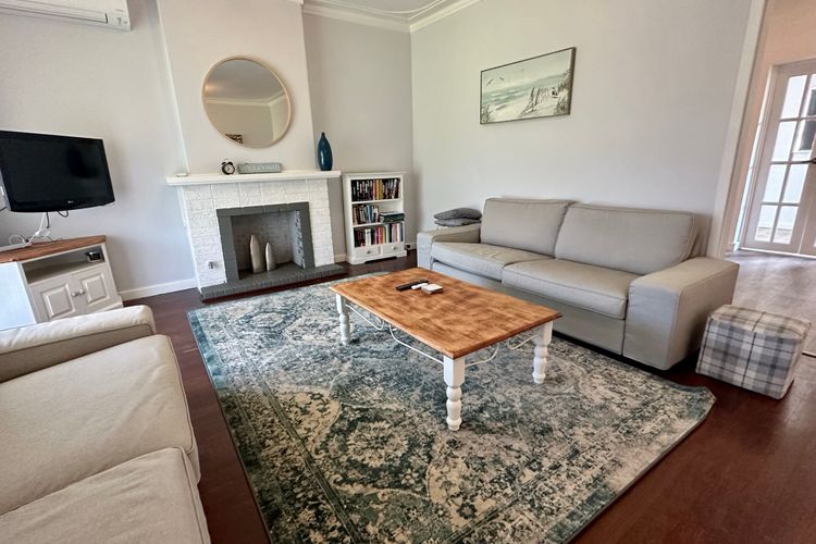 Jacaranda Cottage