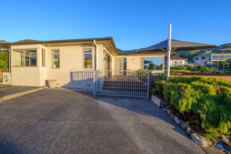 Sea Views and Sunsets in Nelson