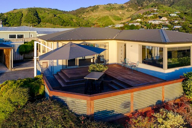 Sea Views and Sunsets in Nelson