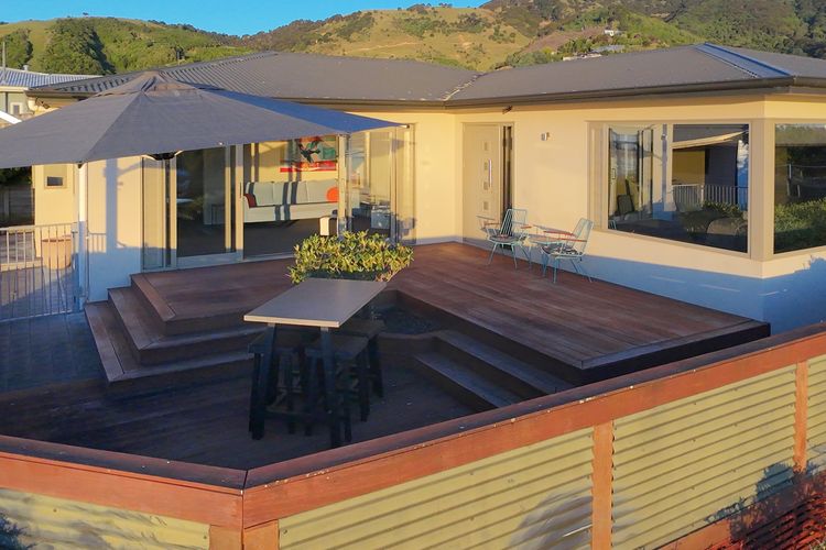 Sea Views and Sunsets in Nelson