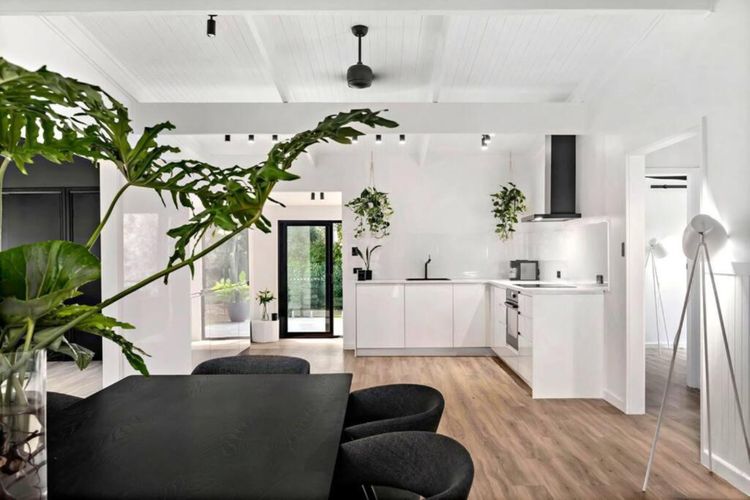 Eune House