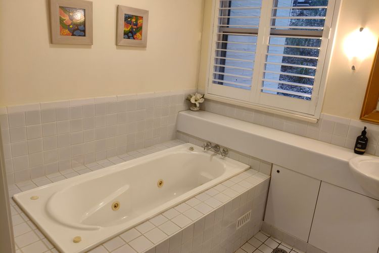 Private 1bdr Villa Pinot located within Cypress Lakes Resort
