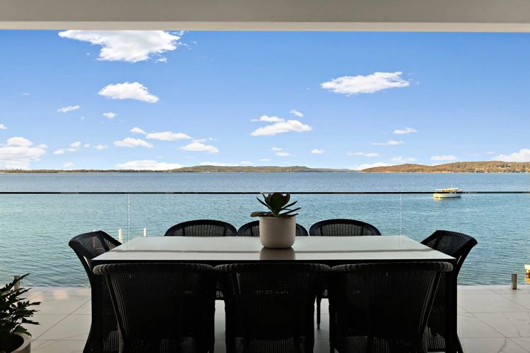 Lake Manor Retreat your Luxury Waterfront Getaway with Cinema and Private Jetty