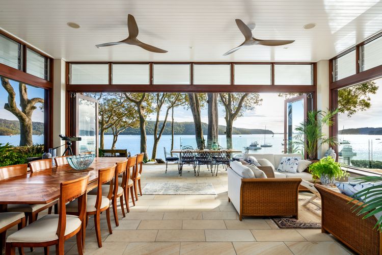 Taylors Point House by TCC