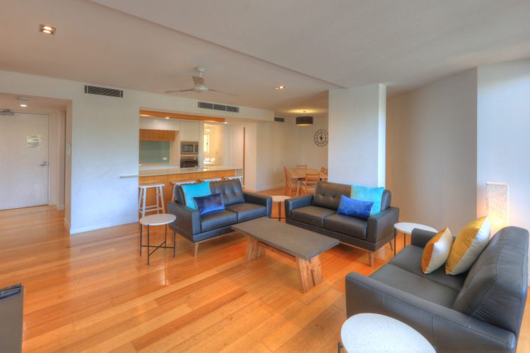 Maggies Beachfront Apt. 8