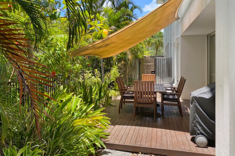 Maggies Beachfront Apt. 9