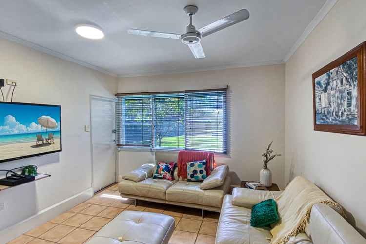 Picnic Bay Apartments Unit 1
