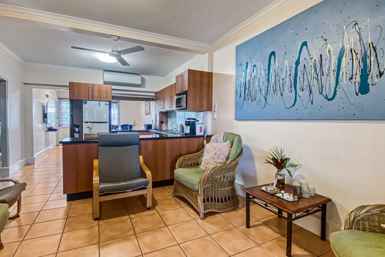 Picnic Bay Apartments Unit 1