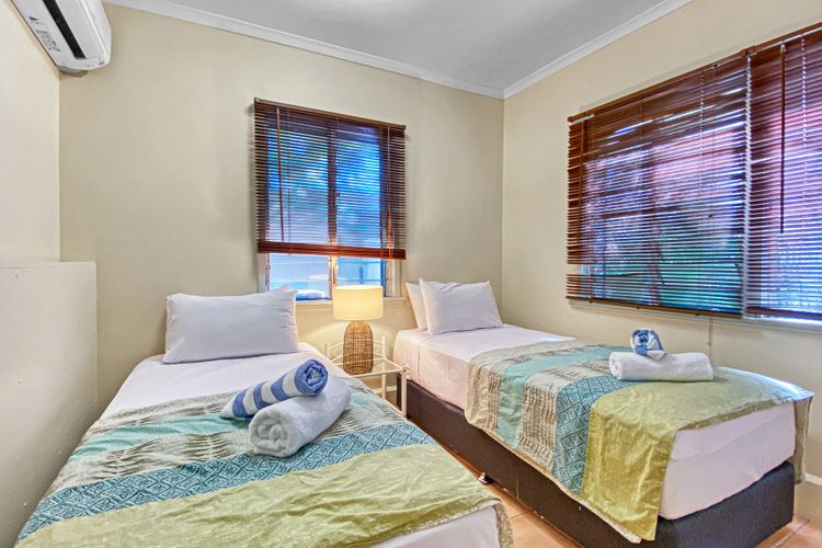 Picnic Bay Apartments Unit 1