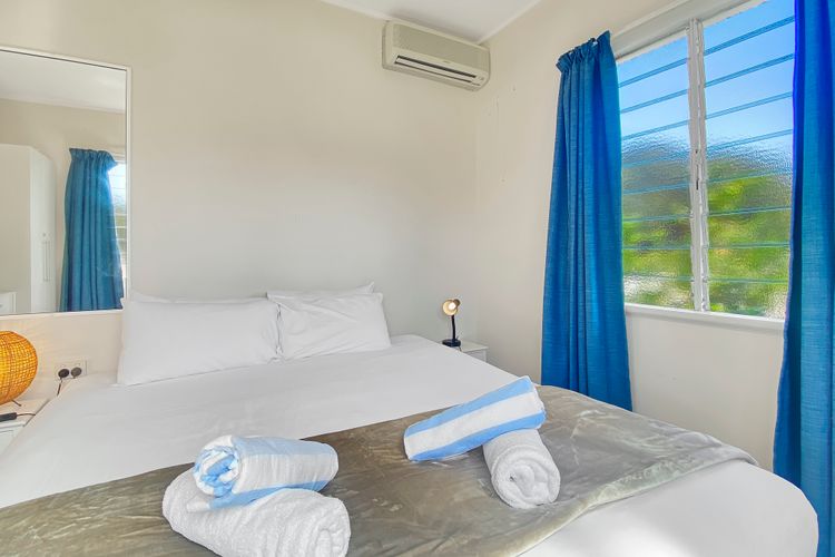 Picnic Bay Apartments Unit 3