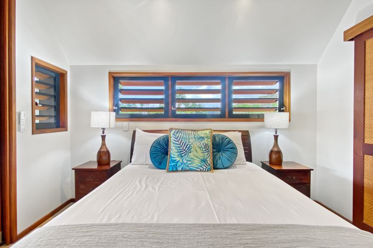 Pure Magnetic Villa 10