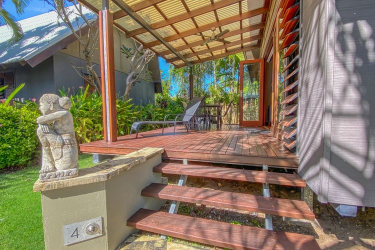 Pure Magnetic Villa 4