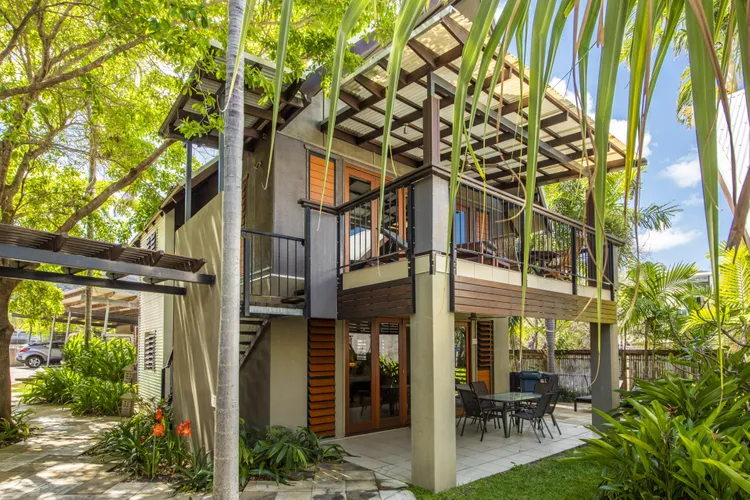 Pure Magnetic Villa 7