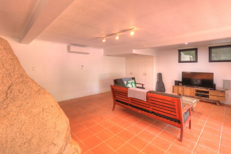 The Beach House at Arthur Bay