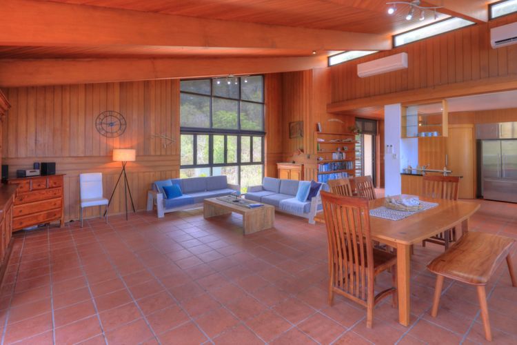 The Beach House at Arthur Bay