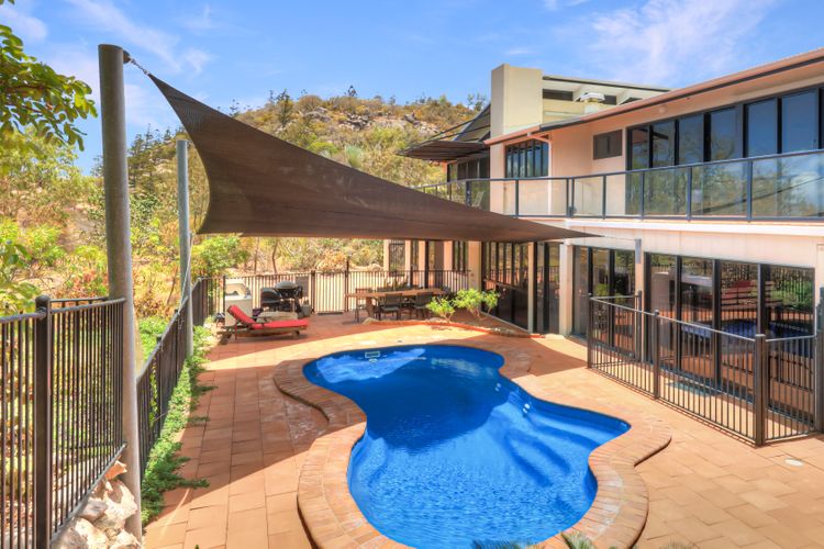 The Beach House at Arthur Bay