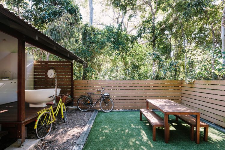 The Little Bush Hut