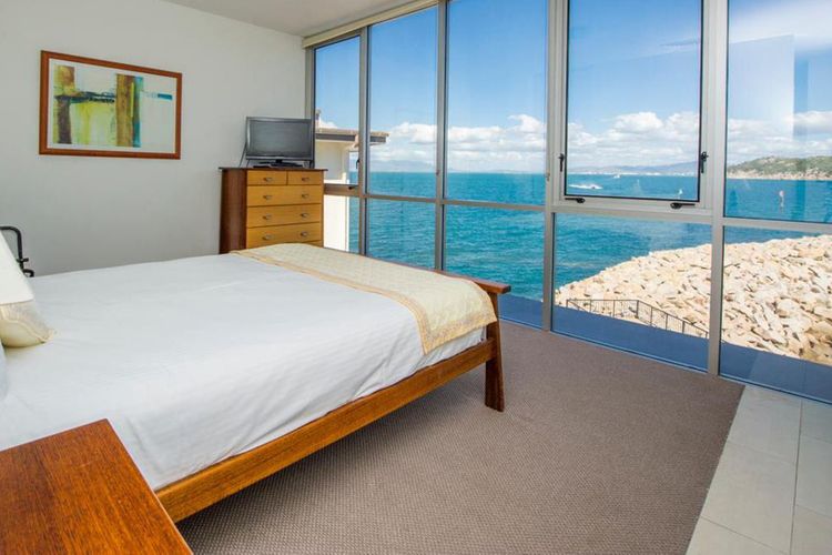1 Bright Point Apartment 3303