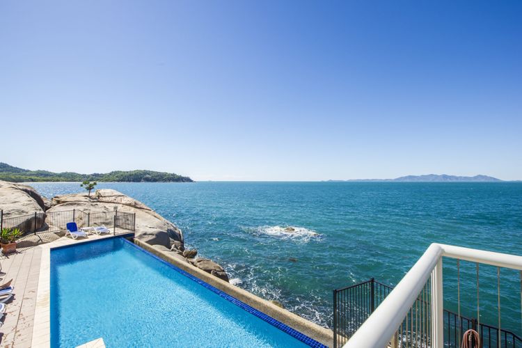 1 Bright Point Apartment 5102 - Pool View
