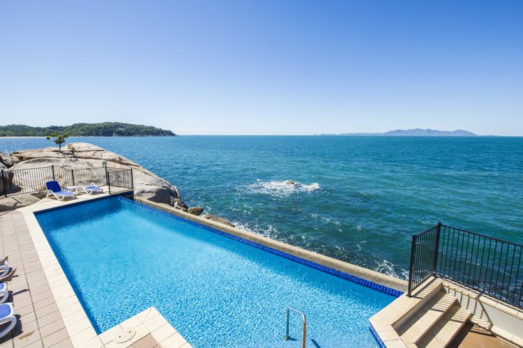 1 Bright Point Apartment 5102 - Pool View