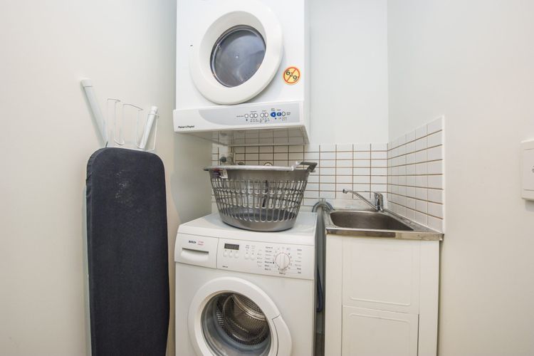 1 Bright Point Apartment 5102 - Laundry