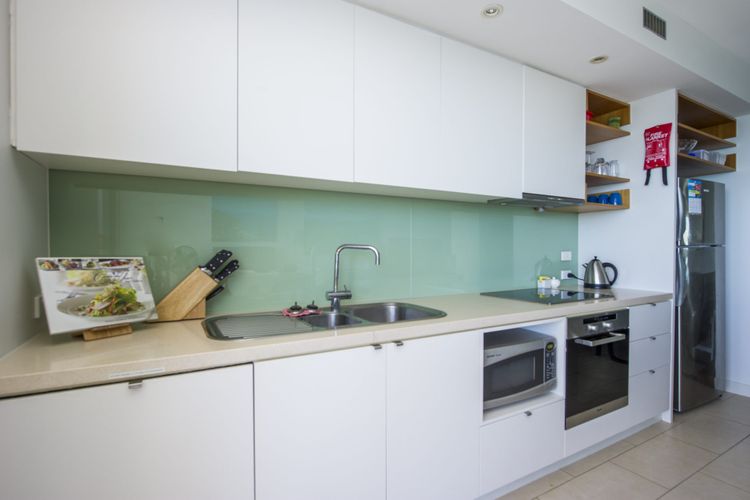 1 Bright Point Apartment 5102 - Kitchen