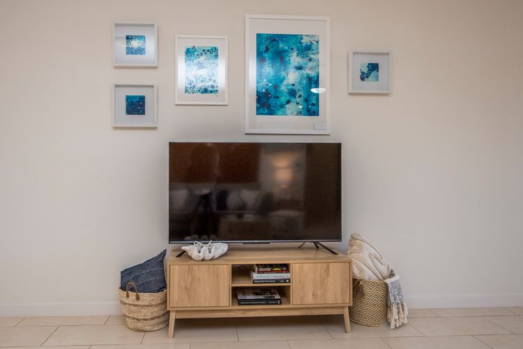 BIg flat TV for relaxation