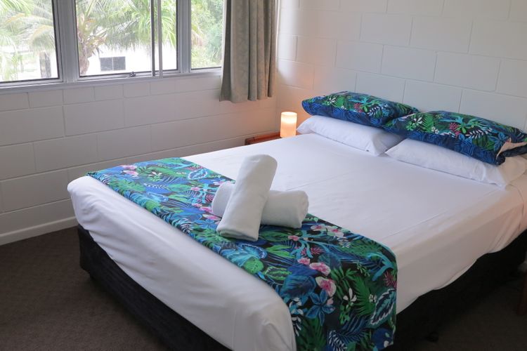 Paradise Apartments 2