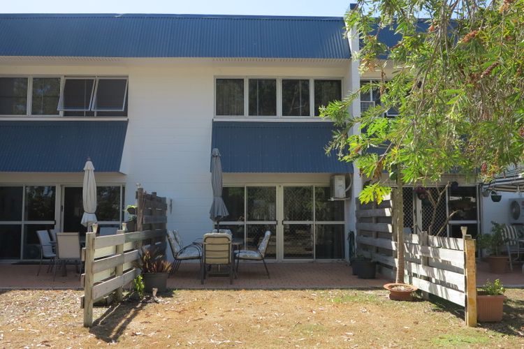 Paradise Apartments 2