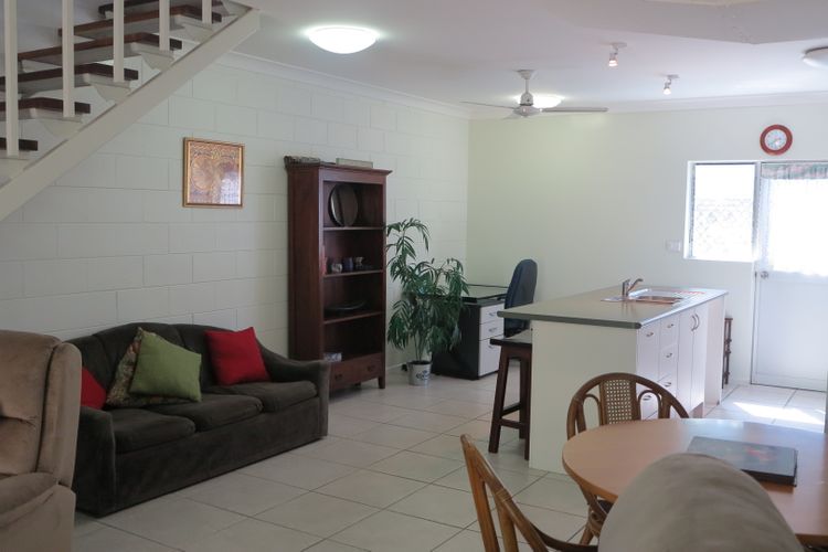 Paradise Apartments 2