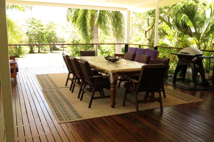 The Deck on Picnic