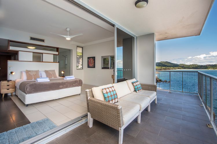 1 Bright Point Apartment 5404