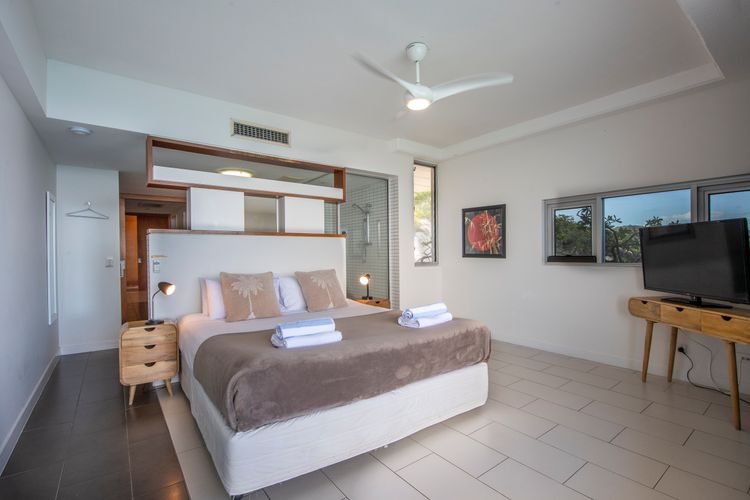 1 Bright Point Apartment 5404