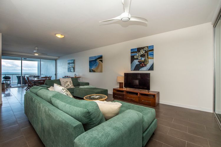 1 Bright Point Apartment 5404