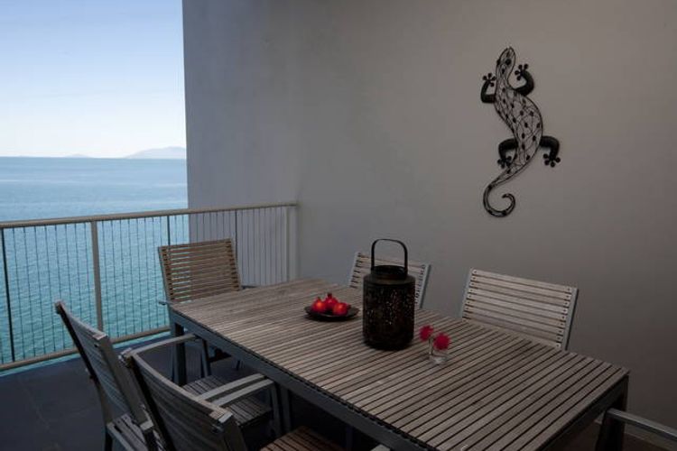 1 Bright Point Apartment 5404 - Balcony