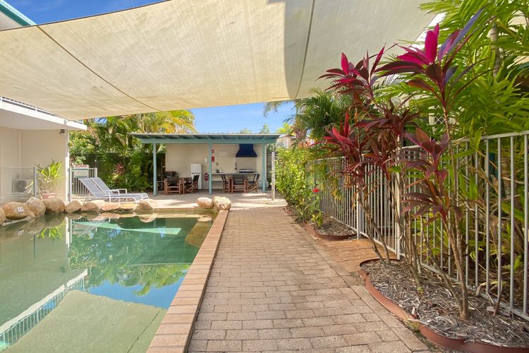 Sails on Horseshoe Apartment 6