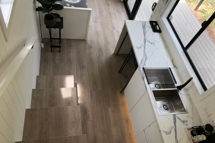 Open steps to Queen bed
