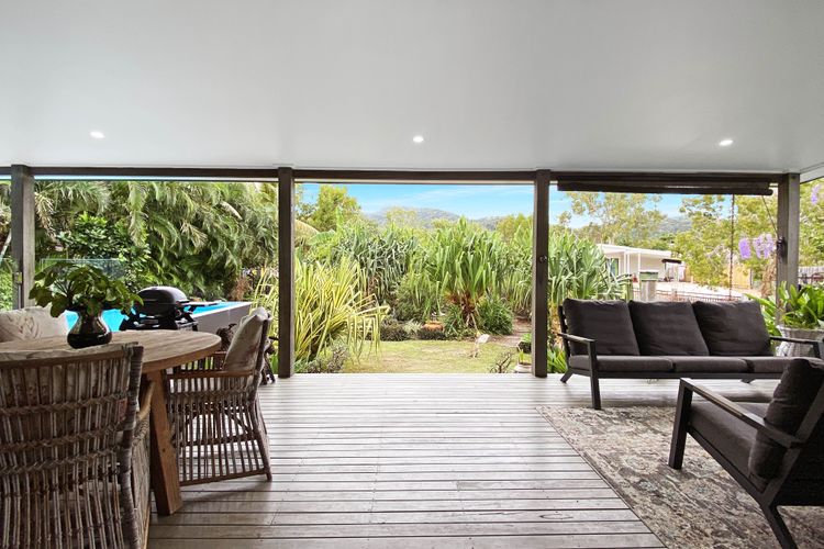 White Pandanus